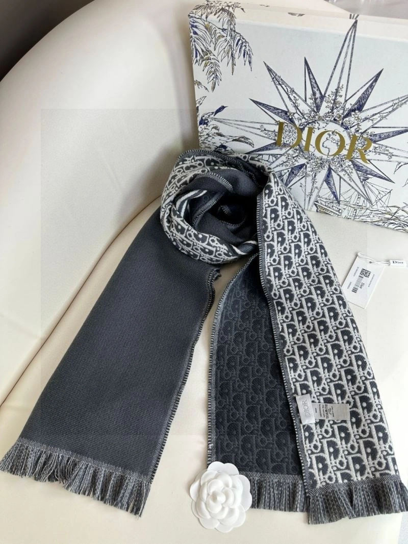 FlexibleFit Christian Dior Scarf 271114