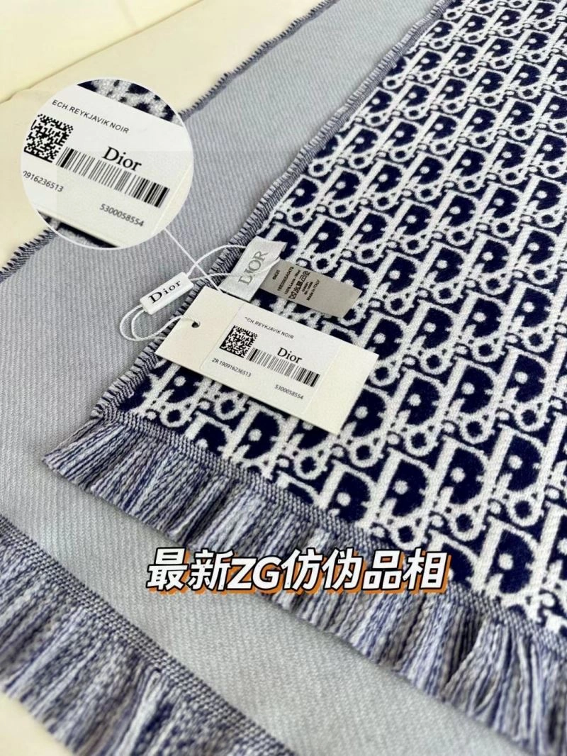 FlexibleFit Christian Dior Scarf 271114
