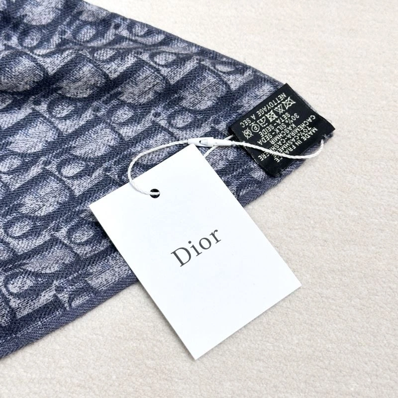 Tailored Christian Dior Scarf 271113