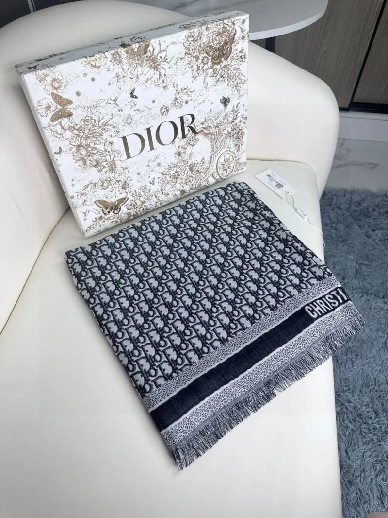 Efficient Christian Dior Scarf 271108