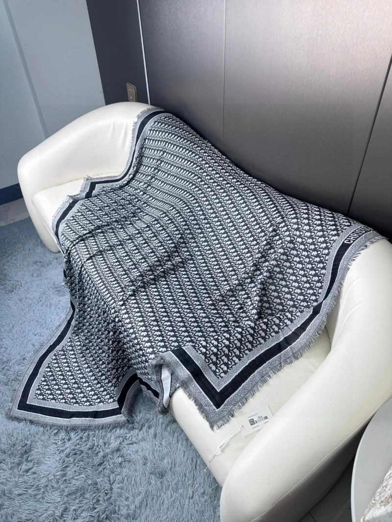 Efficient Christian Dior Scarf 271108