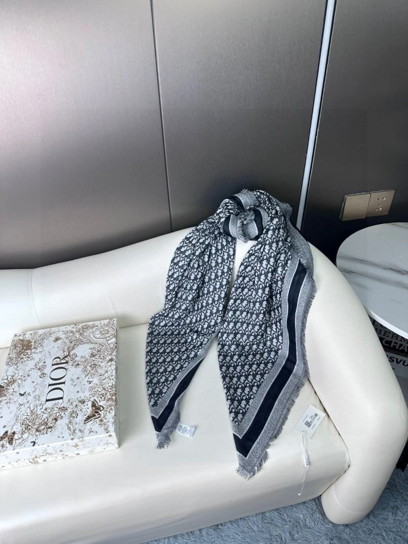 Efficient Christian Dior Scarf 271108