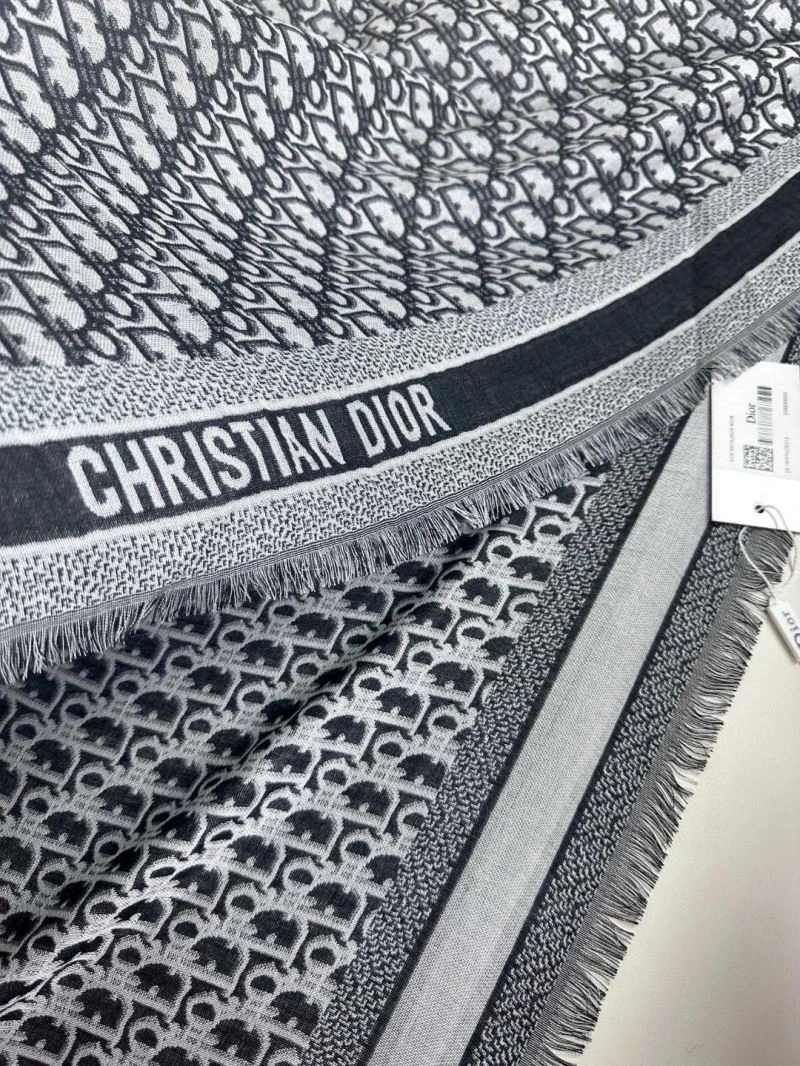 Efficient Christian Dior Scarf 271108