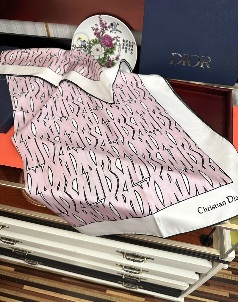 TechFriendly Christian Dior Scarf 271096