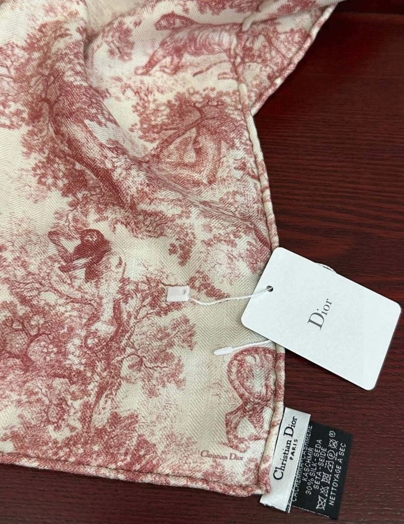 Packable Christian Dior Scarf 271089