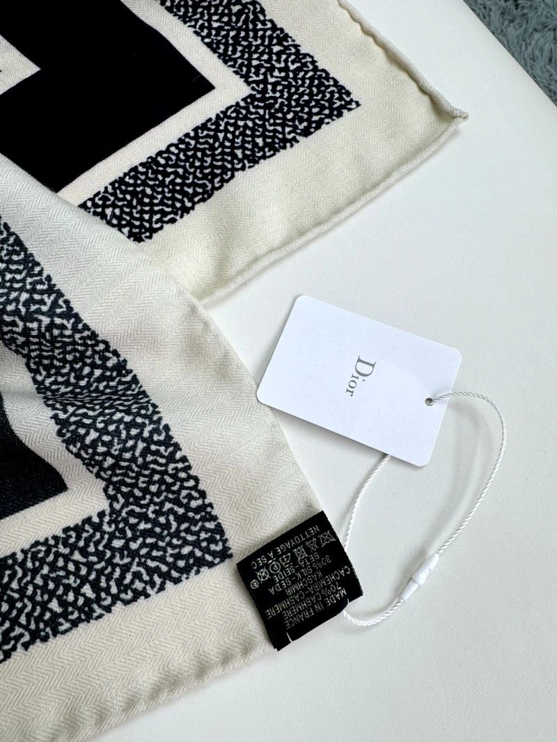 Christian Dior Scarf Sleek 271878