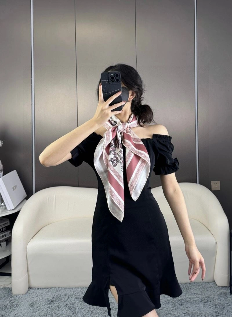 Packable Christian Dior Scarf 271836