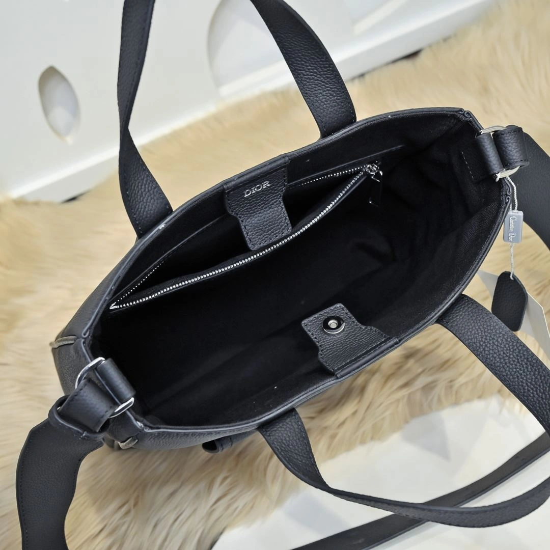 Snug Christian Dior Shopping Bags 91225