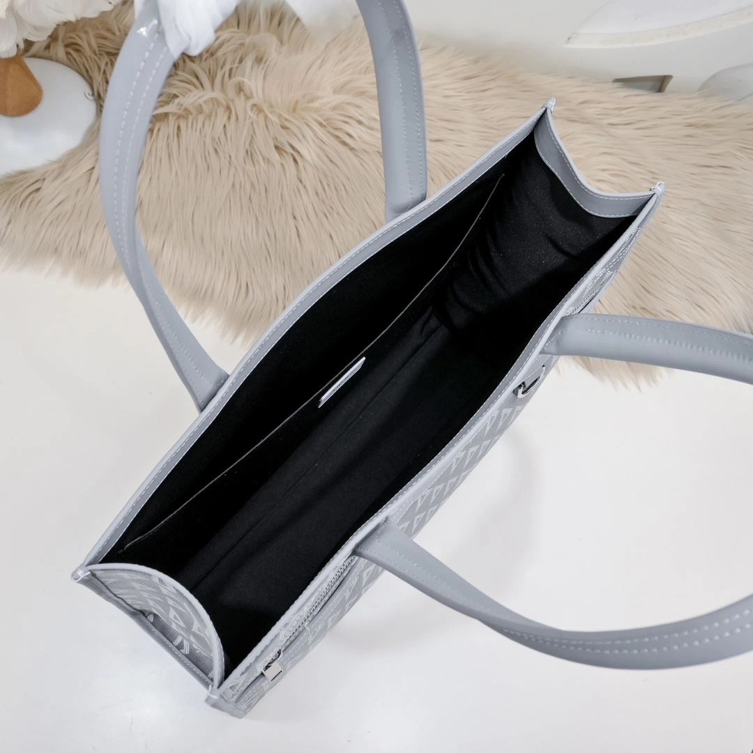 Christian Dior Shopping Bags Modern 91205