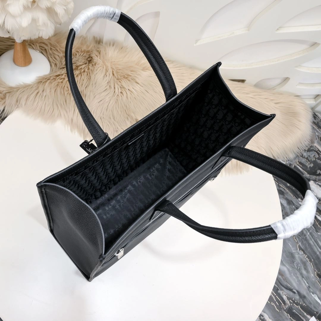 Refined Christian Dior Shopping Bags 91179