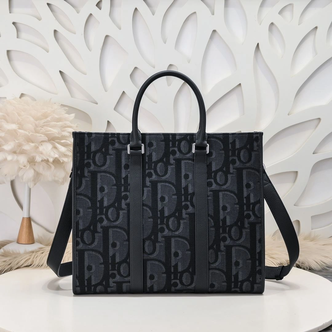 Christian Dior Shopping Bags FashionForward 91173