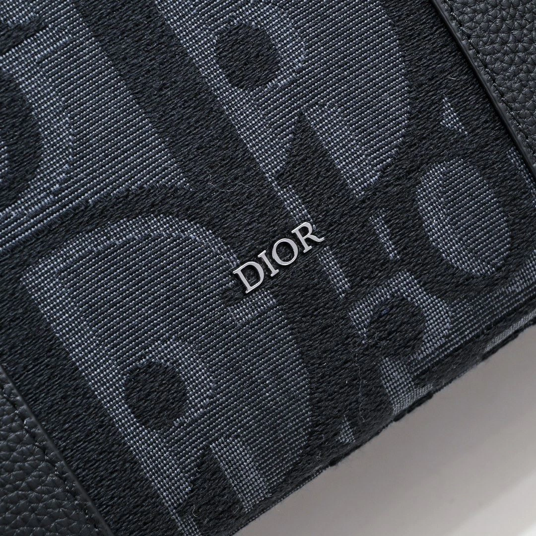 Christian Dior Shopping Bags FashionForward 91173