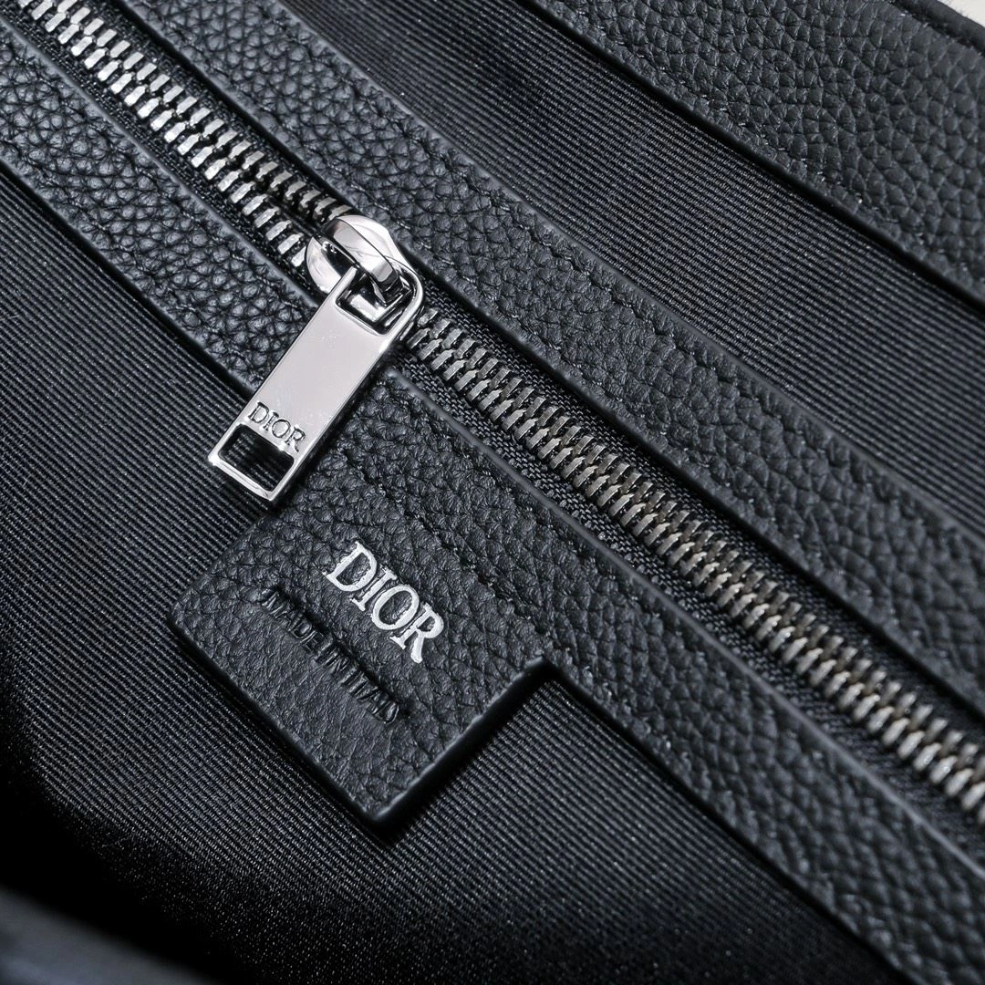 Christian Dior Shopping Bags FashionForward 91173