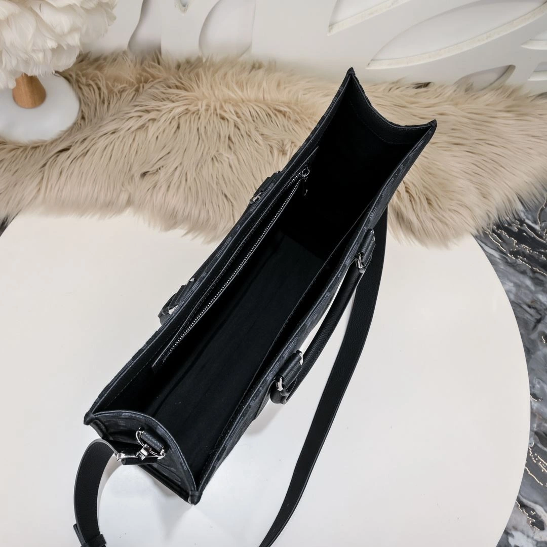 Christian Dior Shopping Bags FashionForward 91173