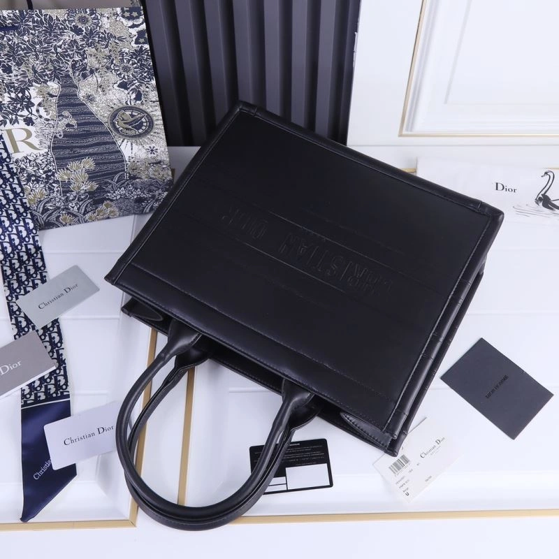Christian Dior Shopping Bags ModernLook 87729