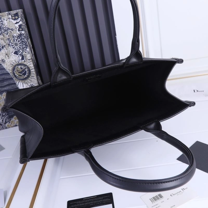 Christian Dior Shopping Bags ModernLook 87729