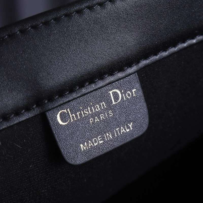 Christian Dior Shopping Bags ModernLook 87729
