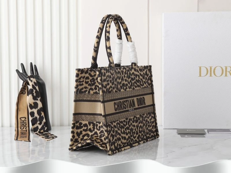 Christian Dior Shopping Bags FashionForward 87714