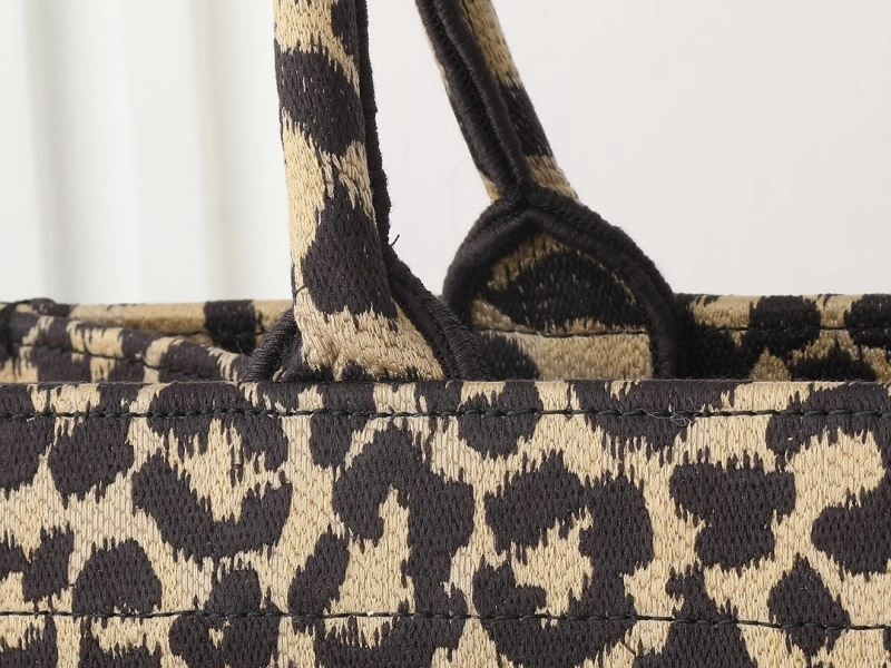 Christian Dior Shopping Bags FashionForward 87714
