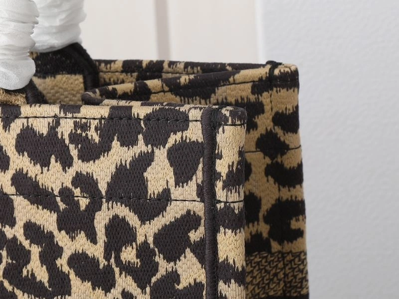 Christian Dior Shopping Bags FashionForward 87714