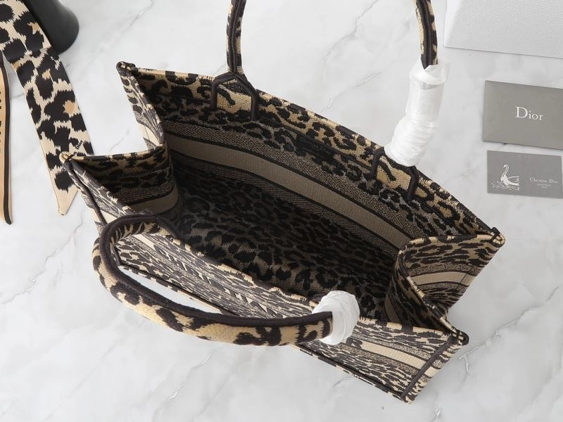 Christian Dior Shopping Bags FashionForward 87714