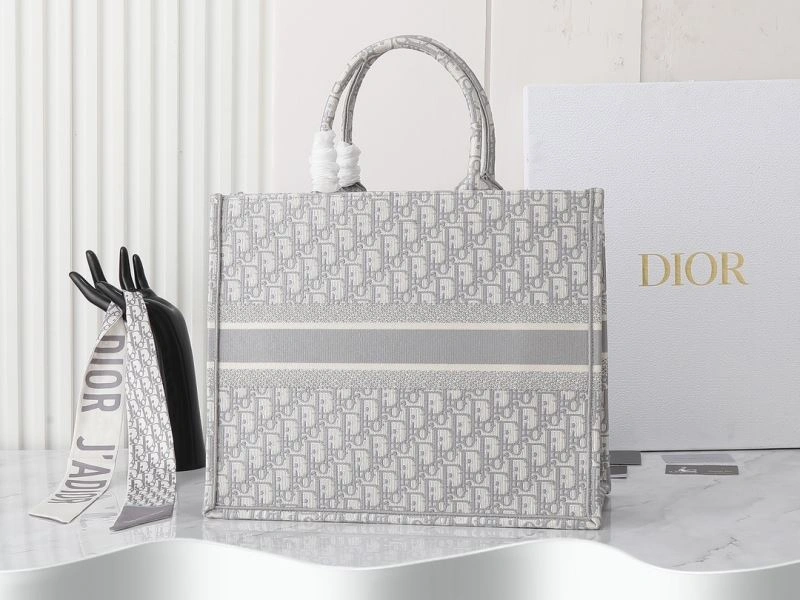 Trendsetting Christian Dior Shopping Bags 87696
