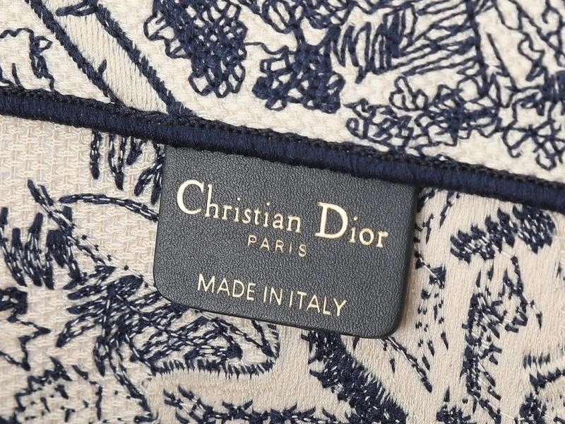 UrbanChic Christian Dior Shopping Bags 87712
