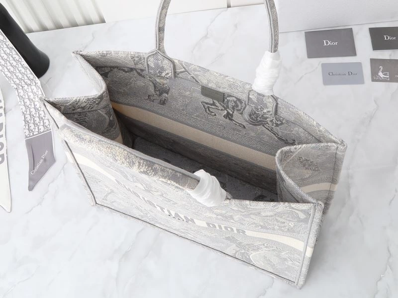 Christian Dior Shopping Bags Fashionable 87650