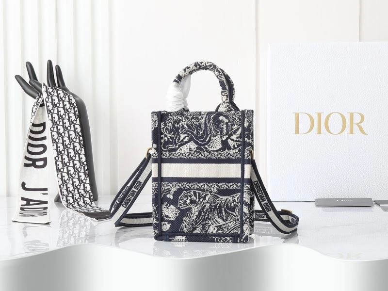 RelaxedFit Christian Dior Shopping Bags 87651