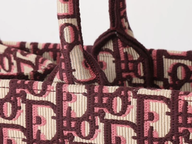 Sophisticated Christian Dior Shopping Bags 87641