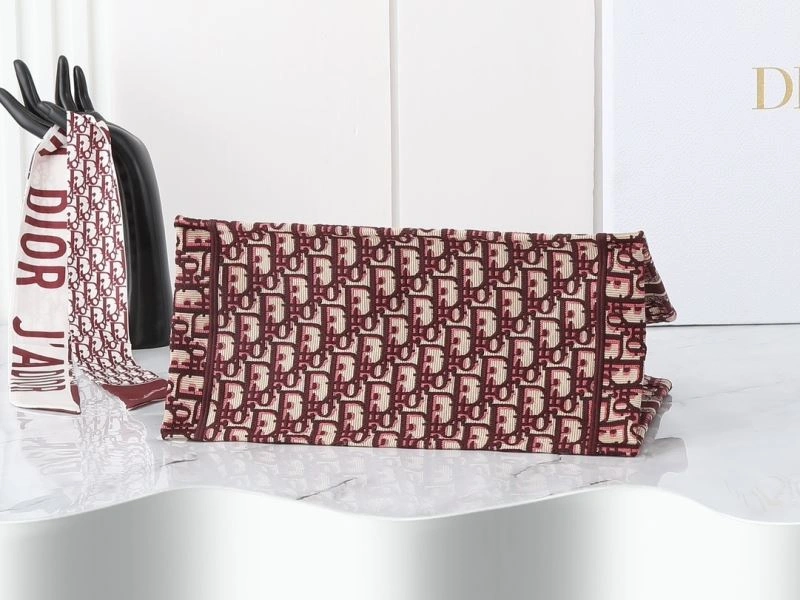 Sophisticated Christian Dior Shopping Bags 87641