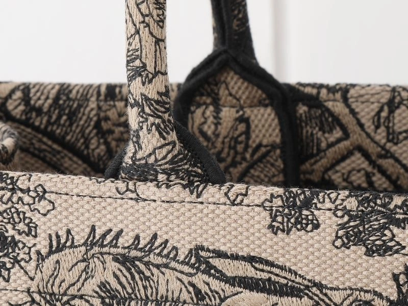 Premium Christian Dior Shopping Bags 87638