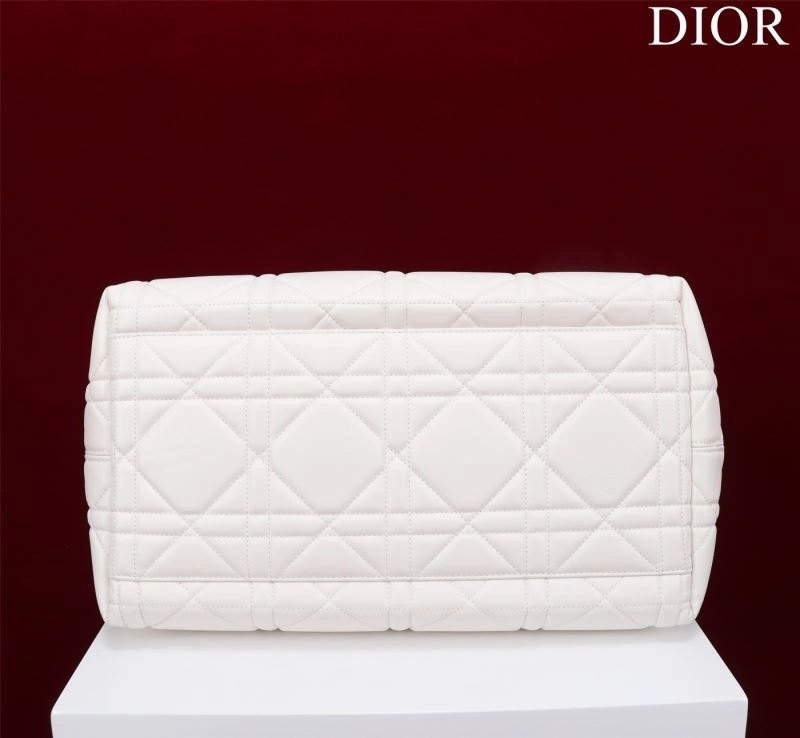 Christian Dior Shopping Bags Seasonal 76244