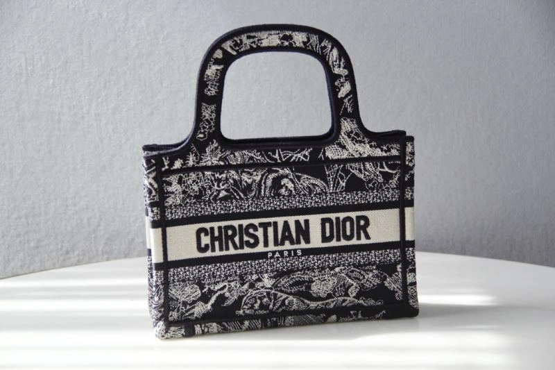 Christian Dior Shopping Bags Comfortable 76266