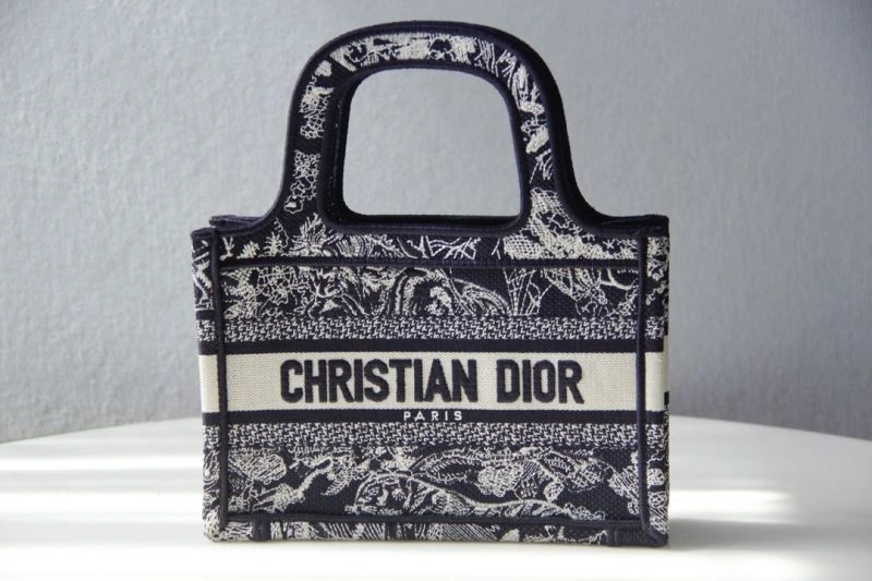 Christian Dior Shopping Bags Comfortable 76266