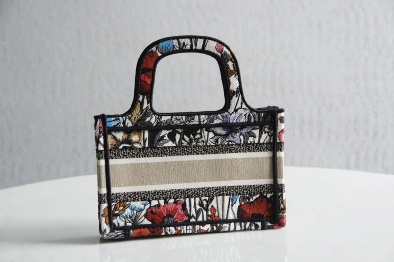 Lightweight Christian Dior Shopping Bags 76268