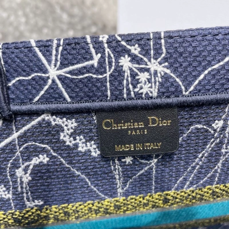 Christian Dior Shopping Bags UrbanChic 76236
