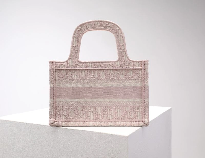 Christian Dior Shopping Bags UrbanChic 76230