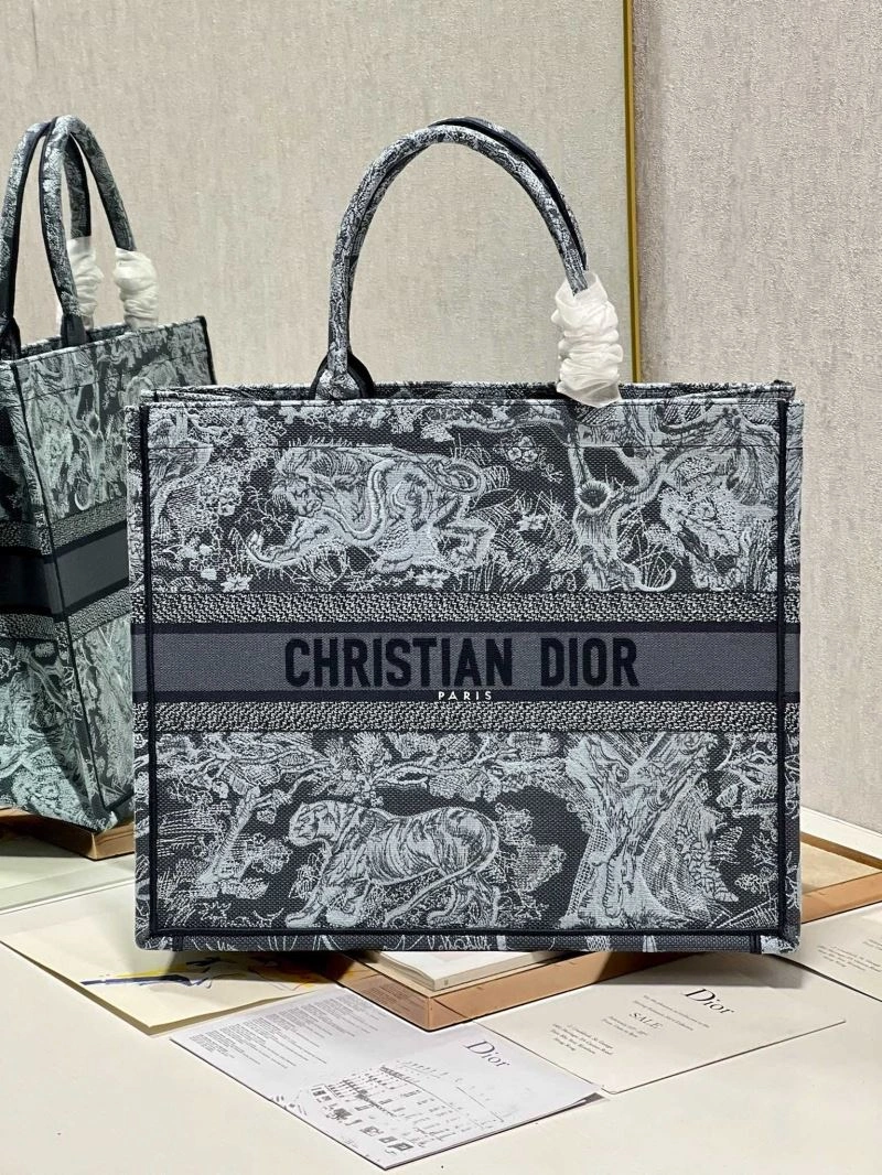 GoodFit Christian Dior Shopping Bags 76219