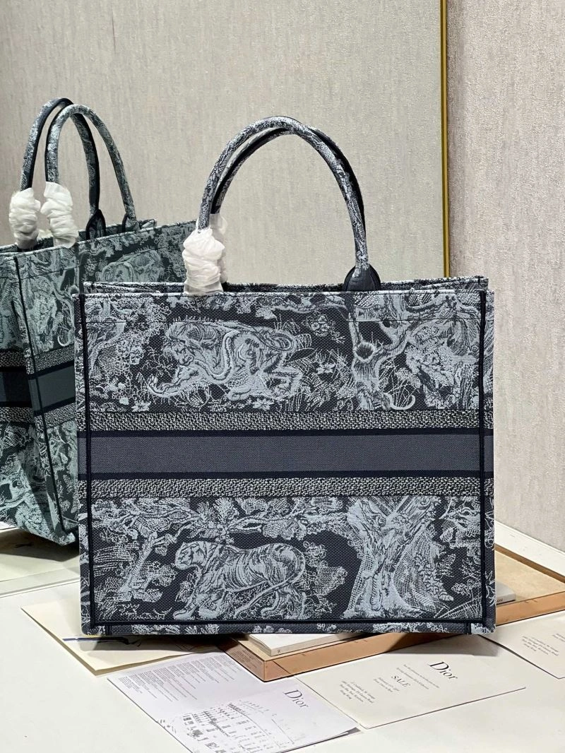 GoodFit Christian Dior Shopping Bags 76219