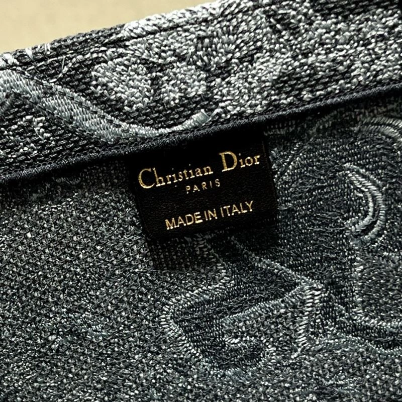 GoodFit Christian Dior Shopping Bags 76219
