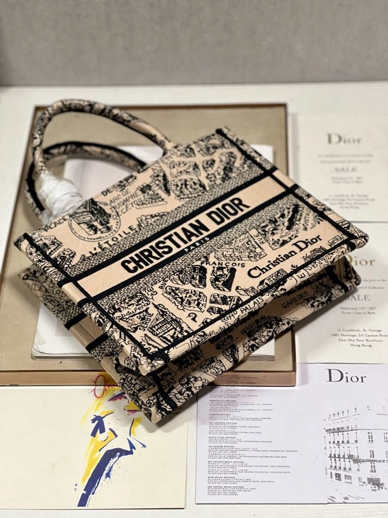 Christian Dior Shopping Bags TechFriendly 76214
