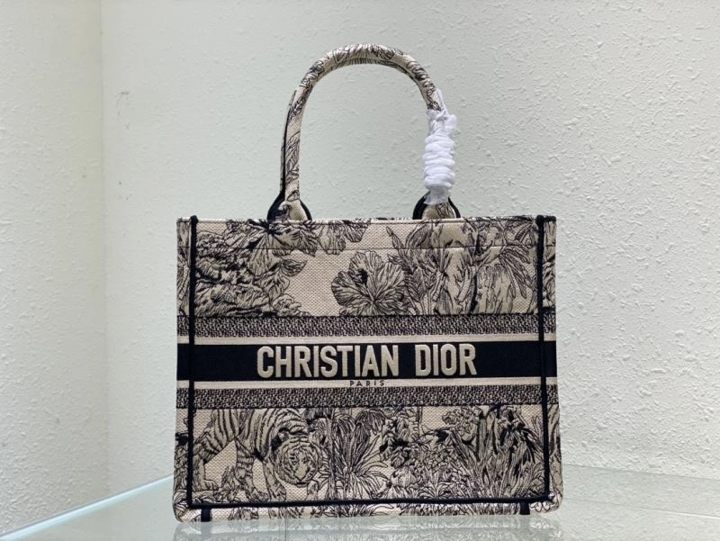 Refined Christian Dior Shopping Bags 76213