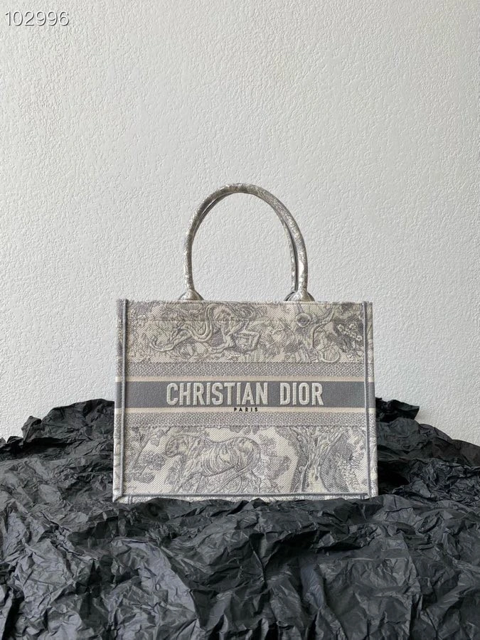 Christian Dior Shopping Bags FashionForward 76201