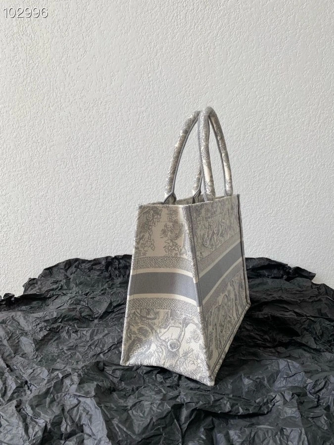 Christian Dior Shopping Bags FashionForward 76201