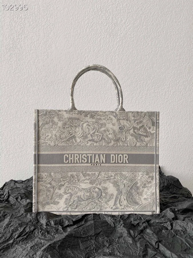 Functional Christian Dior Shopping Bags 76216