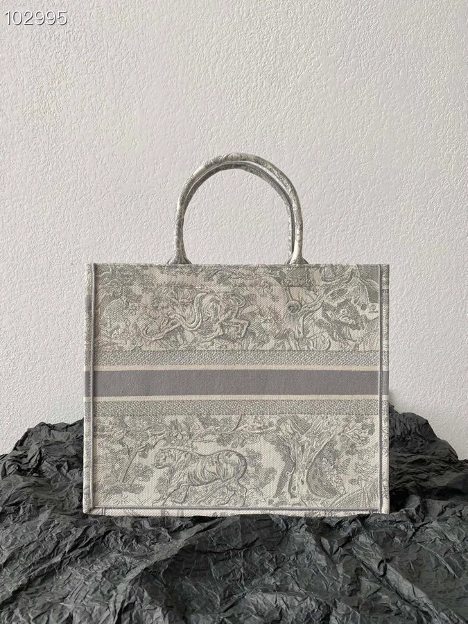 Functional Christian Dior Shopping Bags 76216