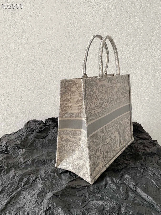 Functional Christian Dior Shopping Bags 76216