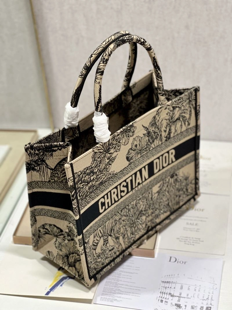 Christian Dior Shopping Bags Refined 76191