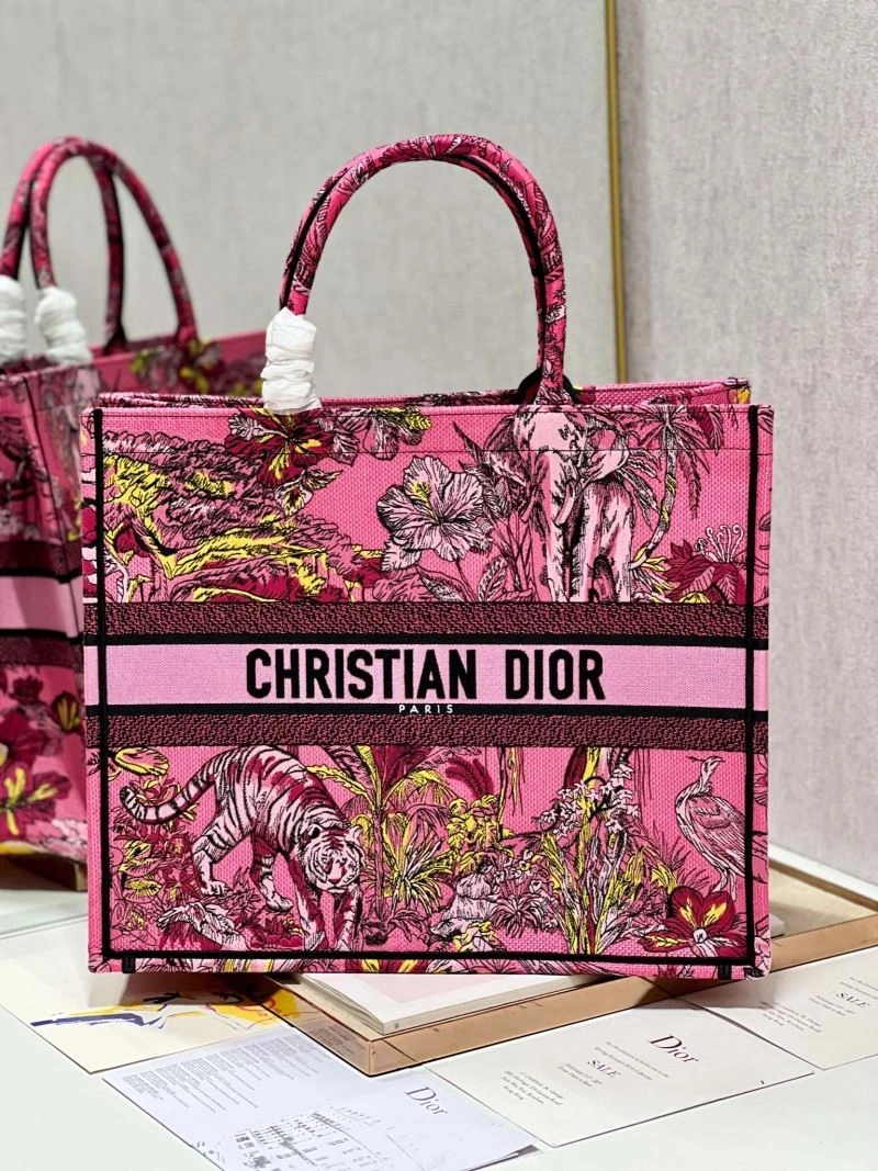 Bold Christian Dior Shopping Bags 76164